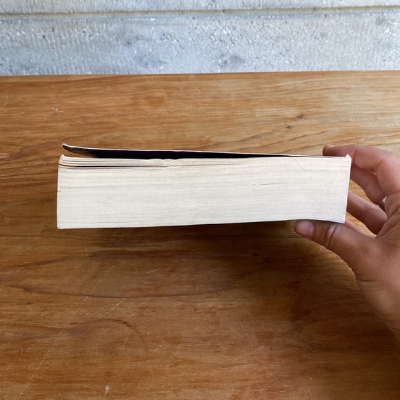 Harry Potter “and the Deathly Hallows” Softcover - Picture 6 of 7